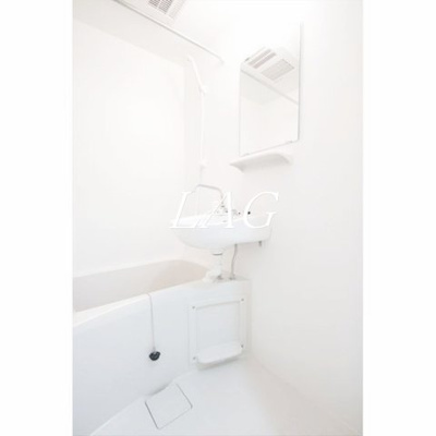 【浴室】 | ブリリアント北千住 | お風呂です。