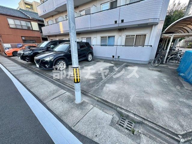 エトアール金山の駐車場