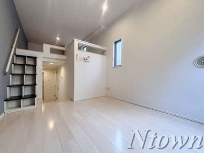 【居間・リビング】 | ハーモニーテラス清水Ⅴ | こちらのリビングで趣味の時間をお楽しみください