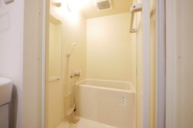 ティアラコートイーストの浴室