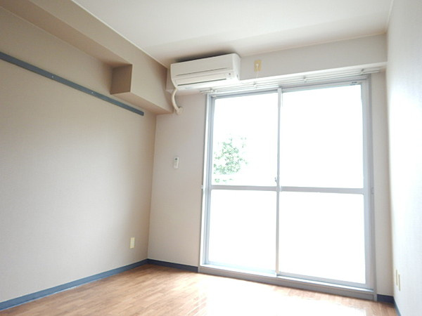 ベレーロ魚崎の居間・リビング