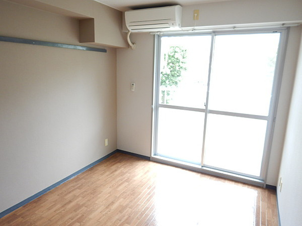 ベレーロ魚崎の居間・リビング