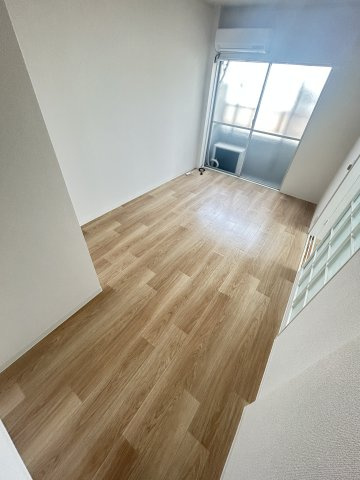 フクヤマンションの居間・リビング