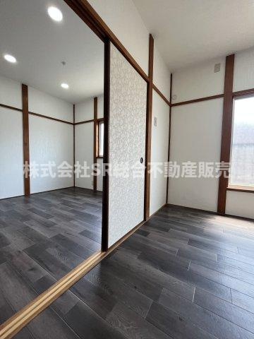 池島町4丁目中古戸建の洋室|リフォームや住宅ローン・東大阪市の不動産の事なら弊社にお任せ下さいませ！
各地域の特徴・グルメ・裏道やその他、細かい情報等も熟知した
東大阪市出身のスタッフが新生活を送るお客様をサポート致します！