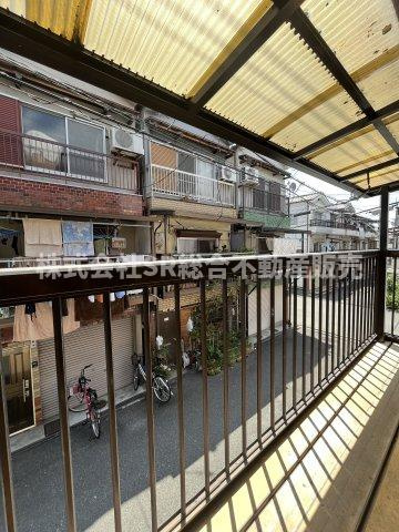 池島町4丁目中古戸建のバルコニー|お洗濯にも便利なバルコニー付き