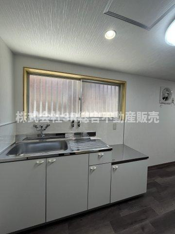 池島町4丁目中古戸建のキッチン|お料理しやすいキッチンです