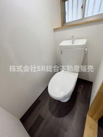 池島町4丁目中古戸建のトイレ|清潔感のあるトイレです