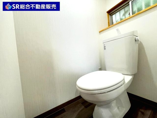 池島町4丁目中古戸建のトイレ|清潔感のあるトイレです