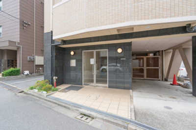 【エントランス】 | ル・リオンブランシェ日暮里イースト