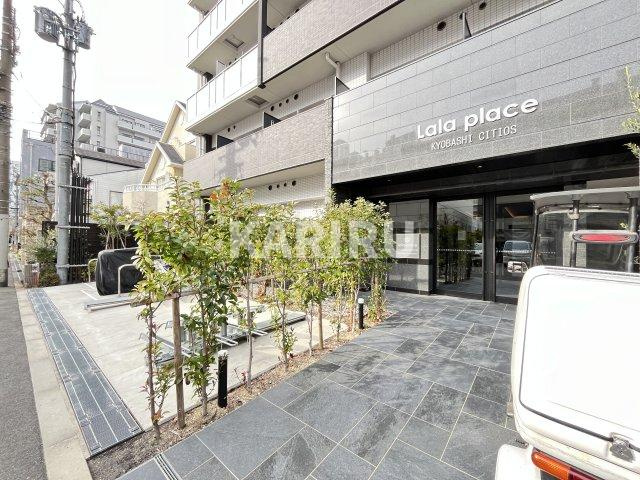 ララプレイス京橋シティオスのエントランス