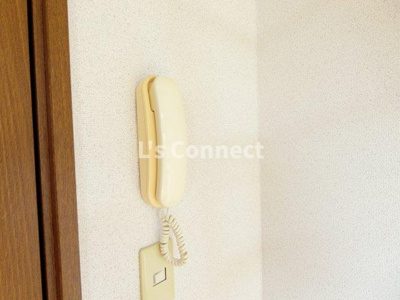 【セキュリティ】 | クレール成田 | インターホンで来客の確認ができます。