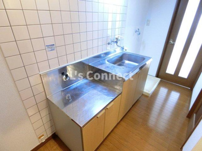 【キッチン】 | クレール成田 | ２口ガスコンロ設置可能なキッチン。