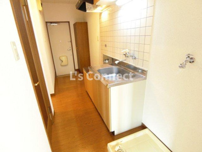 【その他】 | クレール成田 | 約３帖のキッチンスペース。