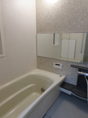 【浴室】 | 高円寺北４丁目戸建 | 追い焚き機能、浴室乾燥機付きバス。