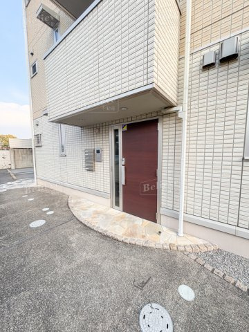 アリス京町壱番館のエントランス|オートロック付きで安心です★