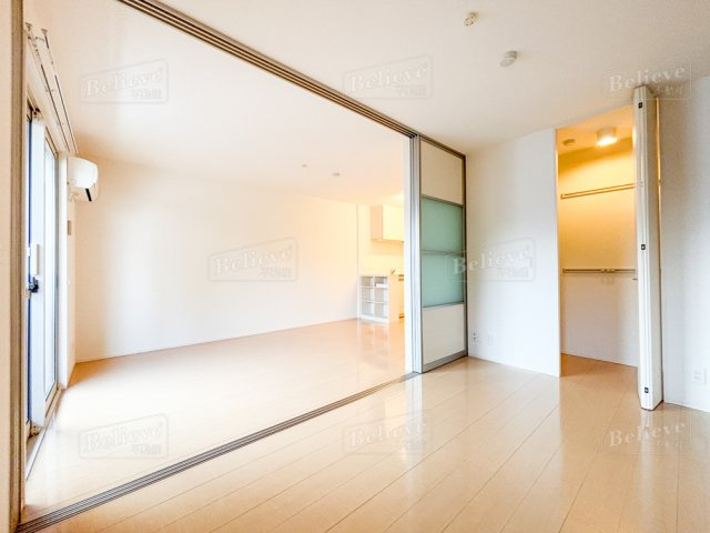 アリス京町壱番館の寝室|クローゼット付の洋室です☆