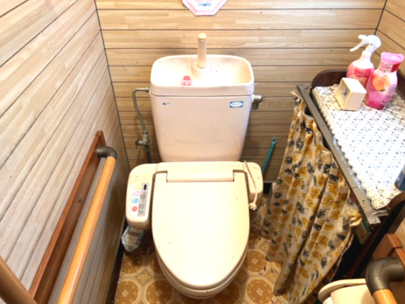 小山市中古戸建　収容豊富！家庭菜園も可能♪のトイレ