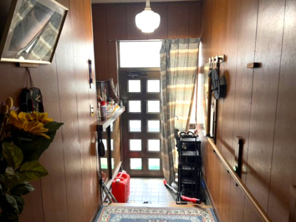 小山市中古戸建　収容豊富！家庭菜園も可能♪の玄関