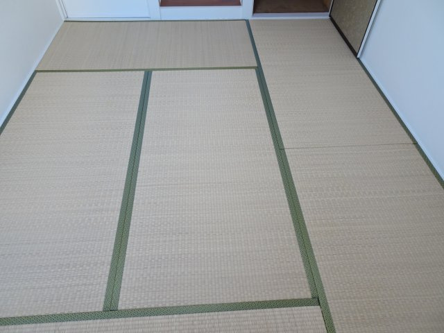 メゾンコーエイの和室