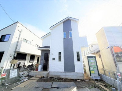 【外観】 | 【仲介手数料５０万円ＯＦＦ】■砧南小学区■長期優良認定住宅■ＺＥＨ水準住宅■省エネ性能ラベル■ | 【諸費用２２０万円ＯＦＦ！！】
■二子玉川駅と成城学園駅を結ぶバス停「永安寺前」２分
■３ＬＤＫ＋車庫
■住宅性能評価７項目で最高評価
■ＺＥＨ水準住宅
■高断熱住宅
■省エネ性能ラベル