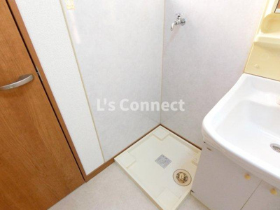 【設備】 | アンジュレーヴ | 室内洗濯機置き場には排水パン付き。