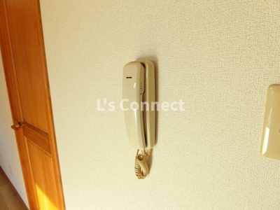 【セキュリティ】 | アンジュレーヴ | インターホンで来客の確認ができます。