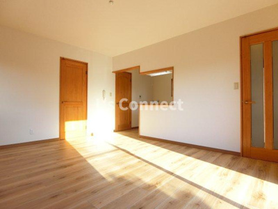 【内装】 | アンジュレーヴ | １０帖のＬＤＫ。