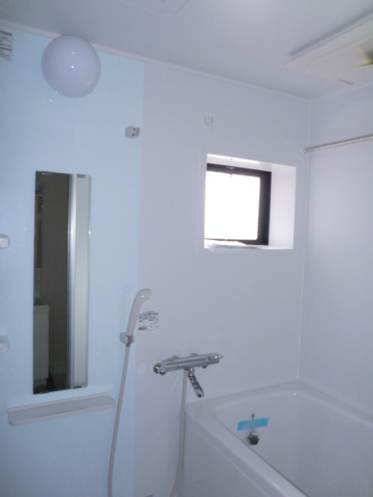 グランドール　A棟の浴室|浴室乾燥機付きのお風呂です♪