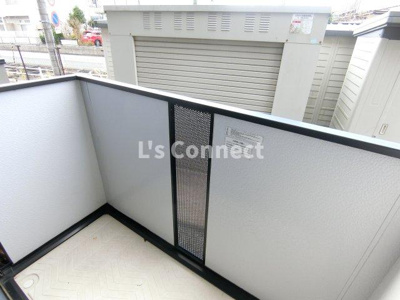 【バルコニー】 | タウンコート旭 | 晴れた日には洗濯物もたくさん干せます。