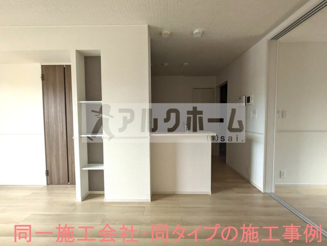 ペスカエルのエントランス|ペスカエル
＊同一メーカーによる類似物件参考写真