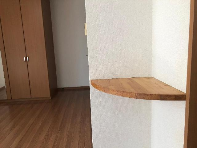 メゾン・アヴォセットのその他|ちょっとした物置に。コーナーテーブル