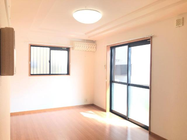 メゾン・アヴォセットの内装|洋室