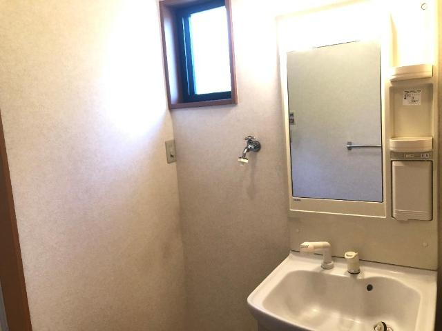 メゾン・アヴォセットの洗面所|洗髪洗面化粧台