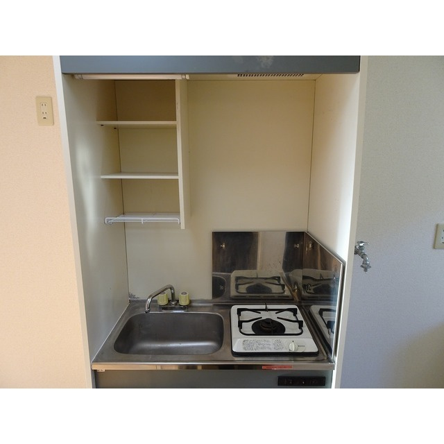 ドミール上池台のキッチン|キッチン上収納