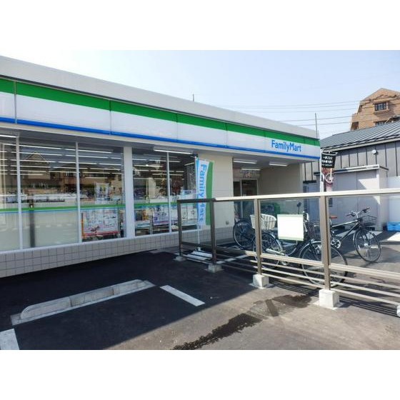 ドミール上池台の周辺|コンビニ「ファミリーマートまで500ｍ」ファミリーマート