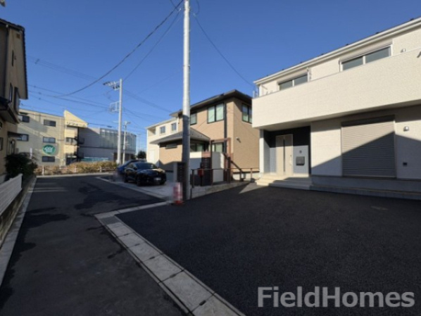 平塚市徳延新築戸建て　第8-1号棟の前面道路含む現地写真|前面道路含む現地写真です。