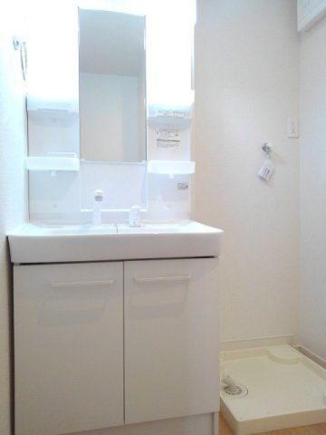 ラーレ　Ｗの洗面所|広い洗面スペース