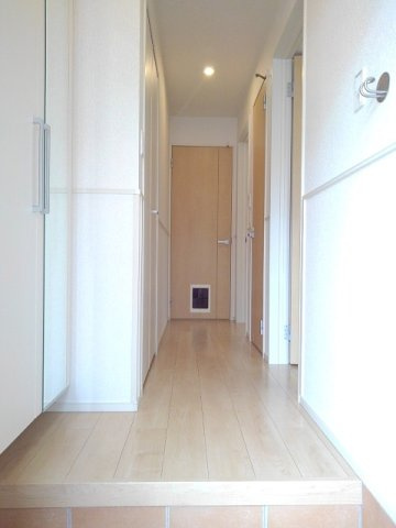 ラーレ　Ｗの玄関|収納もある玄関です