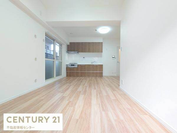 【居間・リビング】 | ビーバードルチェ阿波座 | 改装済みできれいなリビングです！