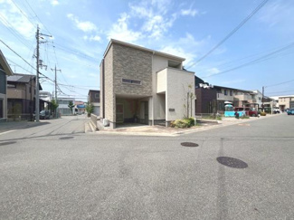 【前面道路含む現地写真】