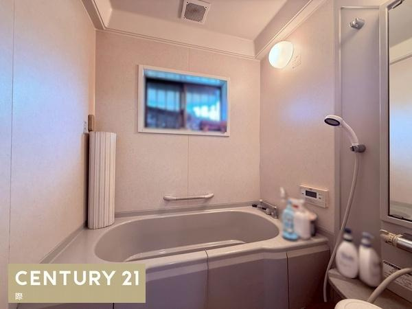 和歌山市川辺　中古戸建の浴室