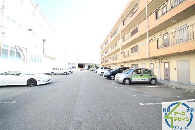 グランフォーレ池上の駐車場