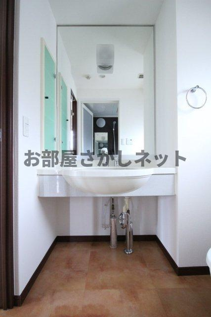 ゼクシア市谷台【11月中旬空き予定】の洗面所|コンパクトで使いやすい洗面所