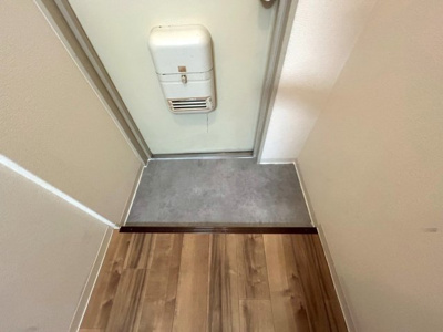 【玄関】 | ロイヤルシャトー藤井寺II