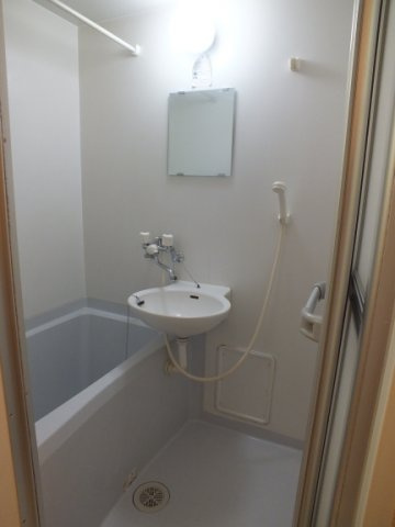 レオパレスフジＡの浴室|バス・トイレ別