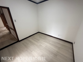 【洋室】 | 尼崎市南武庫之荘６丁目中古戸建 | １階洋室4.5帖です！室内は令和７年８月リフォーム済み♪お待たせ無しで即ご入居していただけます！！