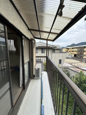 中古住宅　粟野西1丁目のバルコニー