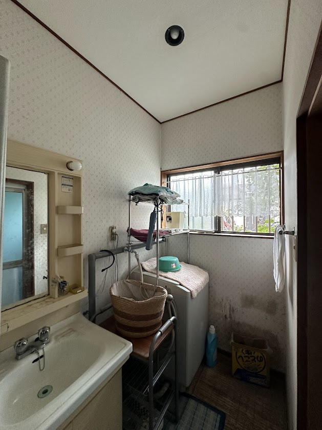 中古住宅　粟野西1丁目の洗面所