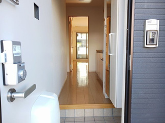 【玄関】 | ヴィラ・ロイヤルⅠ