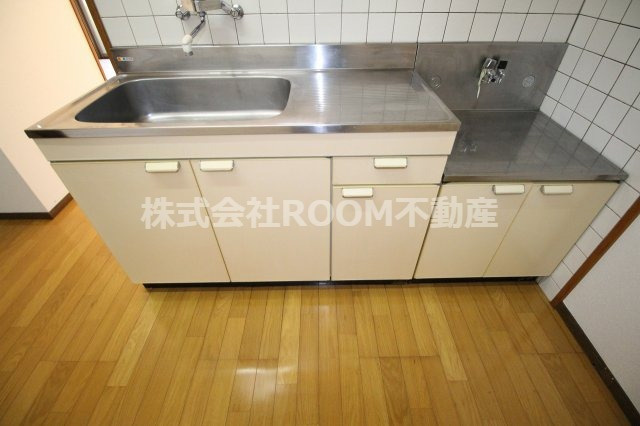 GLORIAのキッチン|コンパクトなキッチンで掃除もラクラク